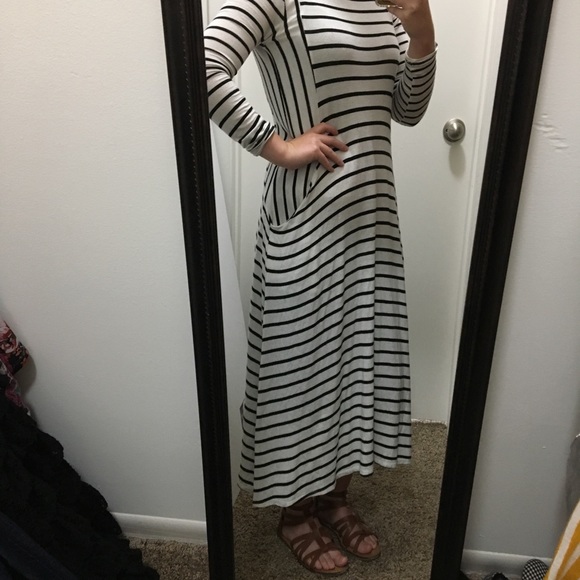 Reborn J Dresses & Skirts - • HP ✮ b&w striped midi dress